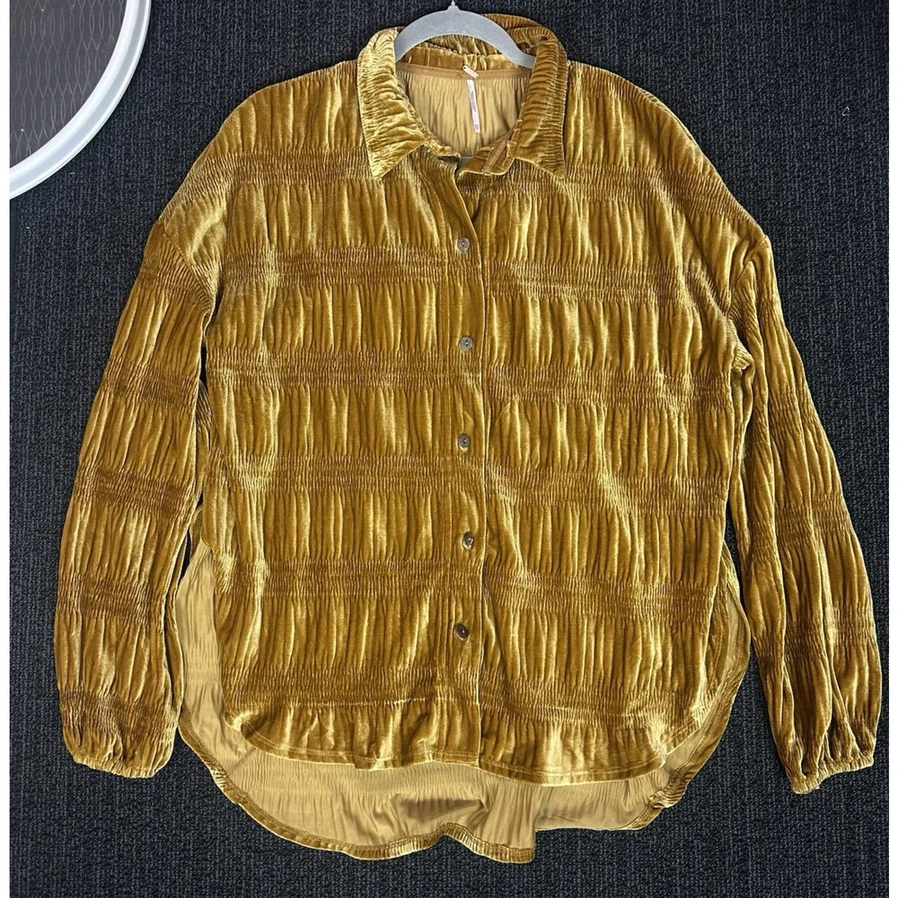 FREE PEOPLE My Best Velvet Blouse Crinkle Button Shirt Gold Oversized‎ Size XS